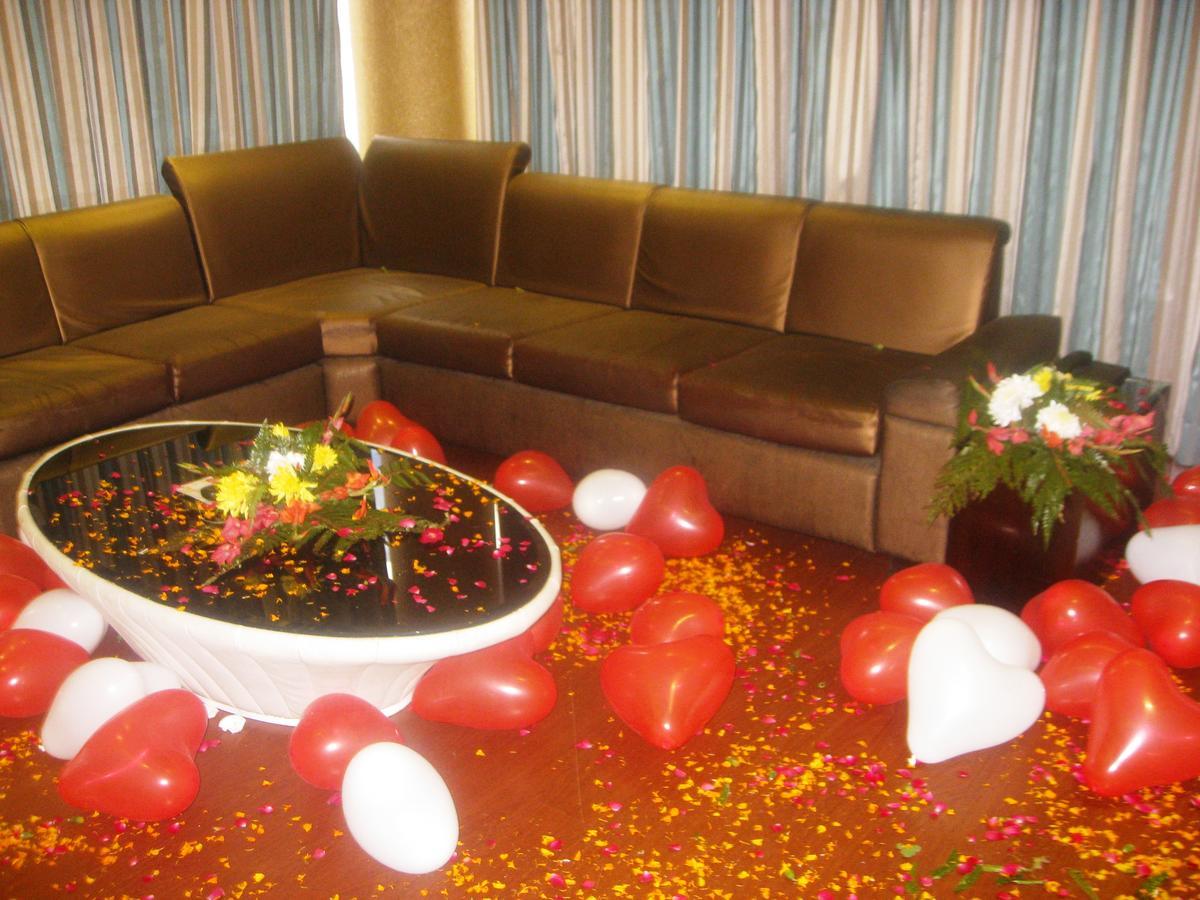 Hotel D'Grand Bareilly Exterior photo